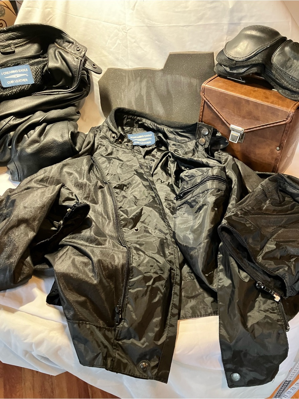 Harley-Davidson Screamin' Eagle Black Premium Cowhide Jacket System + Case - Picture 11 of 12